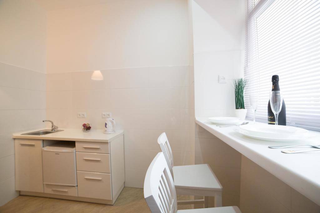 Apartment On Filatova 10/1 Λβιβ Εξωτερικό φωτογραφία